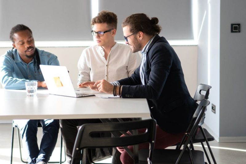 Business IT consulting services SSJ Developer technology consultant team